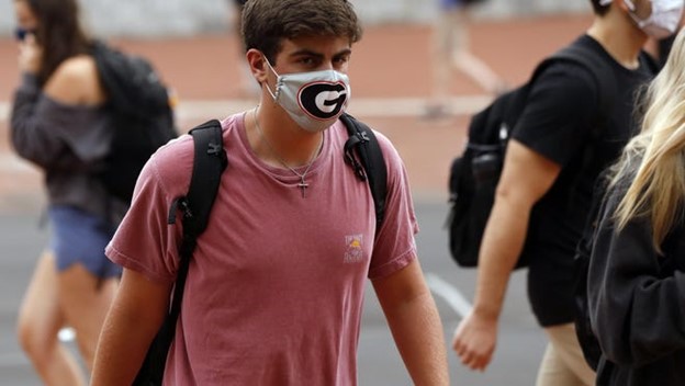 Student wearing Georgia G mask