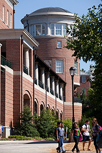 Rotunda of the Miller Learning Center with students walking nearby