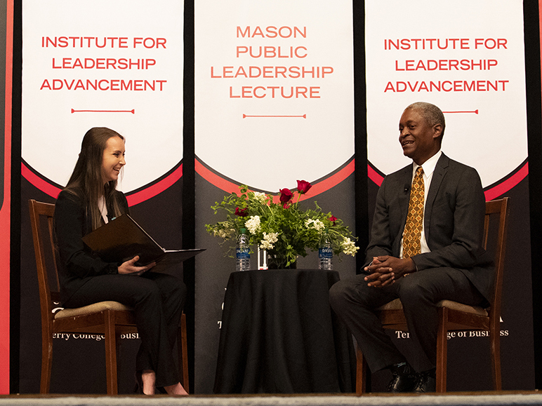 Allison Fine interviews Raphael Bostic on stage