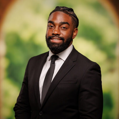 Amir Barnes headshot