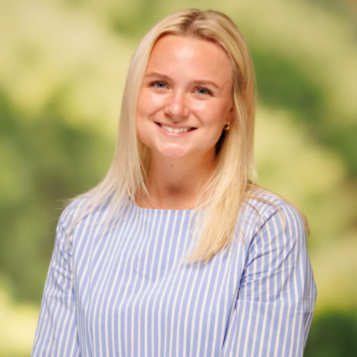 Caroline Cooper headshot