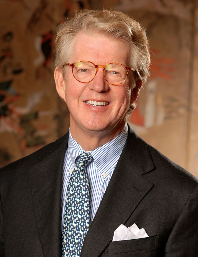 Headshot of Dan Amos.