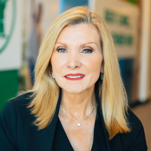 Donna Hyland headshot