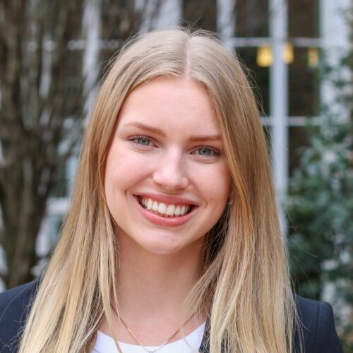 Hailey Brakke headshot