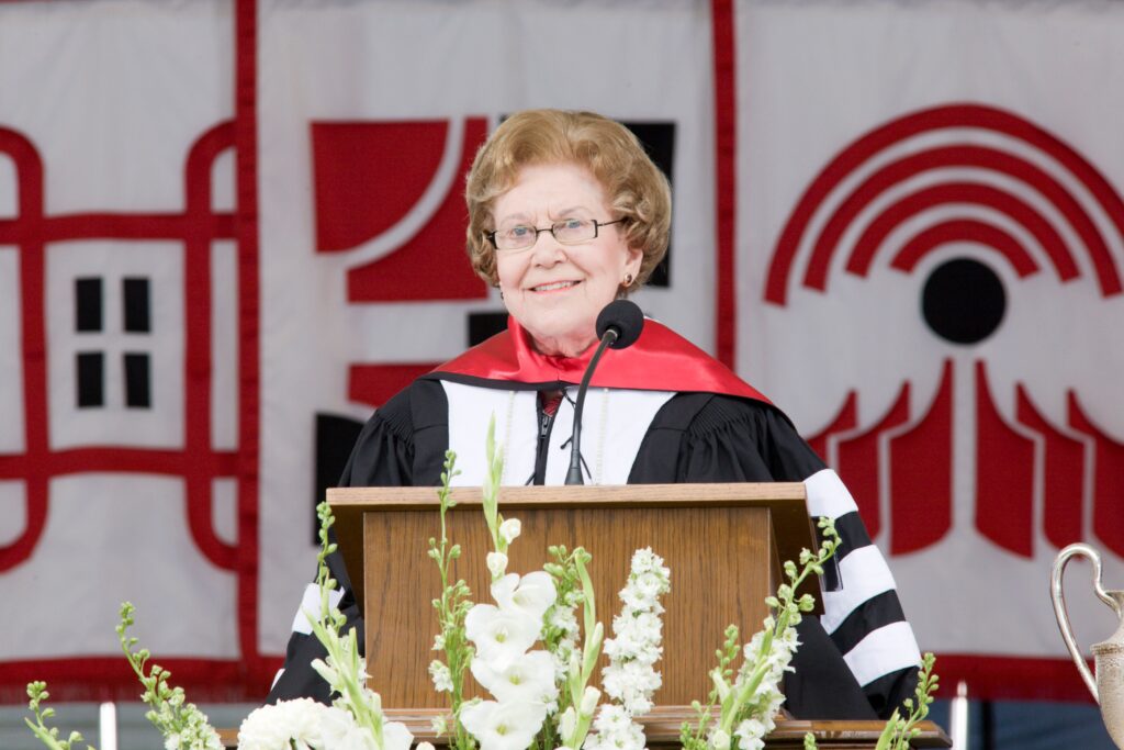 Mary Virginia Terry speaking at the podium after receiving an honorary degree during the 2009 Spring Undergraduate Commencement ceremony.