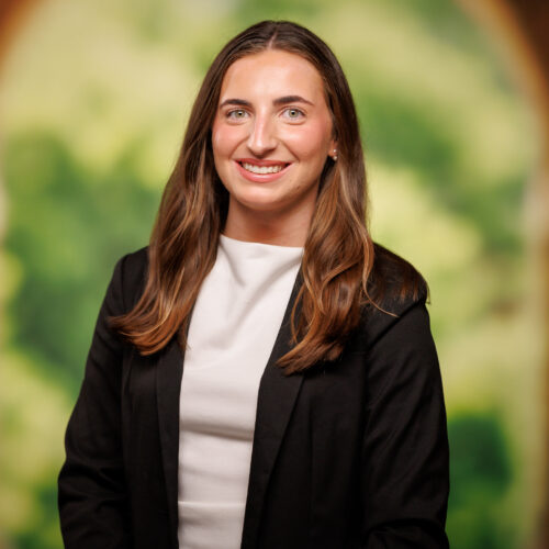 Callie Salter headshot