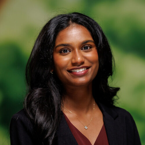 Shivani Kumar Senthil headshot