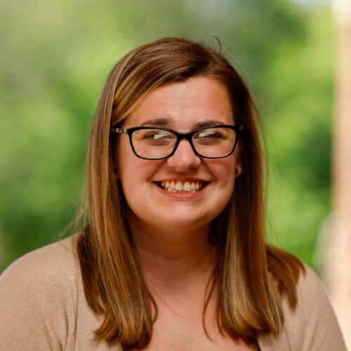 Head shot of Carmen Parr