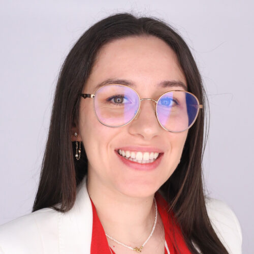Carolina Reis headshot