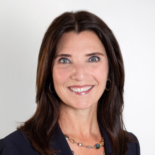 Head shot of Lisa Laube