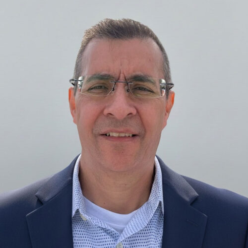 Roberto Bello headshot