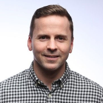 Taylor Davis headshot